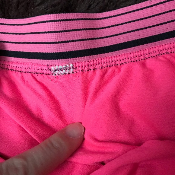 Hot pink UA Under Armour running shorts - Picture 4 of 7